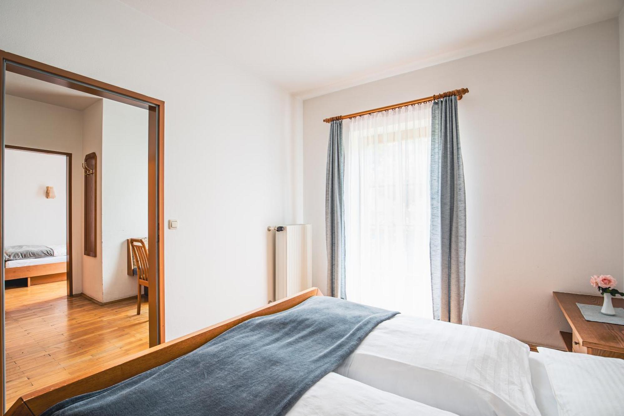 Hotel Gasthof Wiesenhofer Miesenbach  Exteriér fotografie