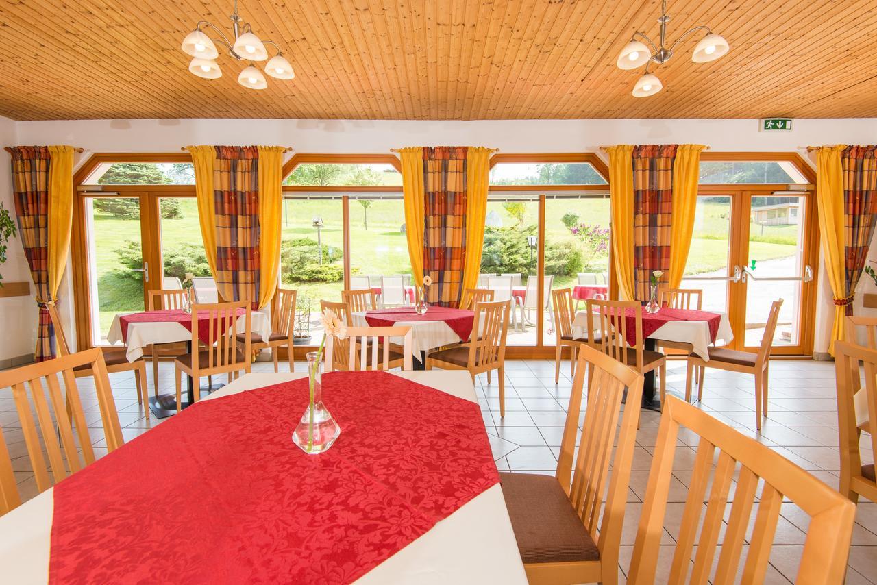 Hotel Gasthof Wiesenhofer Miesenbach  Exteriér fotografie